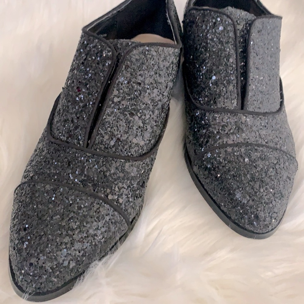 Saka Fifth Avenue brand sparkly oxfords